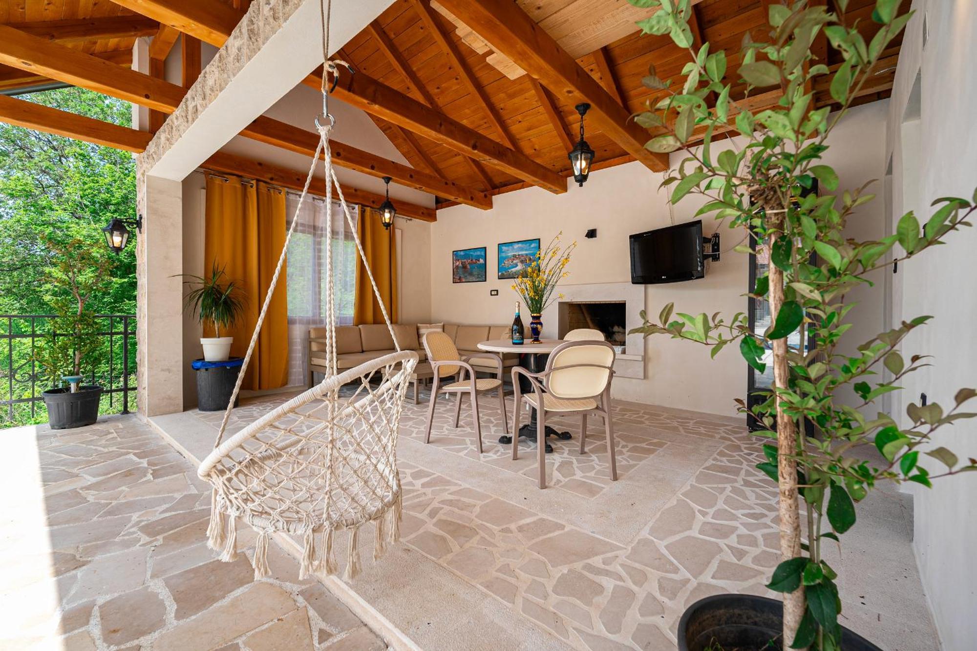 Sunset & Sunrise Villas In Stanisici-Two Villas With Common Pool Budva Exterior photo